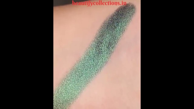 'Eyeshadow Highlighter | Beauty Parlour Gradient Shimmer Eye Makeup Chameleon Glow Eyeshadow #Shorts'