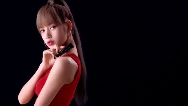 '190724 BLACKPINK Lisa x MOONSHOT special edition 