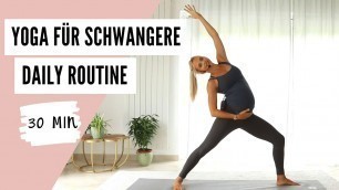 'Schwangerschaftsyoga | Yoga Routine I 30 Min | Sanfter Flow | Für alle Trimester'