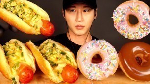 'ASMR 7-ELEVEN CHEESY HOT DOGS & DONUTS MUKBANG (No Talking) EATING SOUNDS | Zach Choi ASMR'