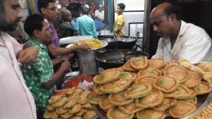 'Garam Amriti Jilebi & Lots of Tasty Snacks | Street Food Kolkata Zakaria Street'