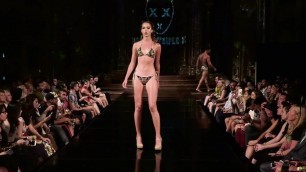 'Mister Triple X at New York Fashion Week | Bikini fashion show | EP.3'