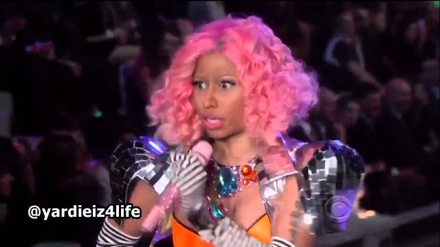 'Nicki Minaj - Super Bass (Victoria Secret Fashion Show)'