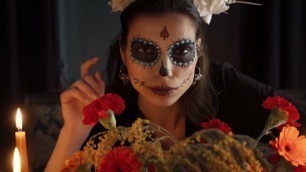 'Fashion and beauty. Original make-up, body painting! El Día de Muertos! Day of the dead in Mexico!'