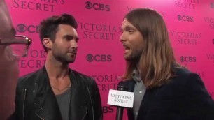 'RoxWorldTV Presents the Victoria\'s Secret 2011 Fashion Preview'