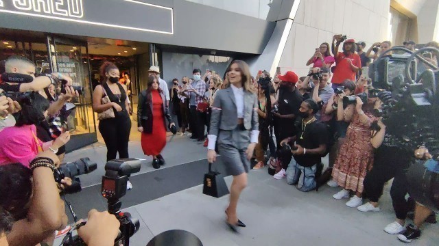 'Hailee Steinfeld leaves Thom Browne SS20 during New York Fashion Week'