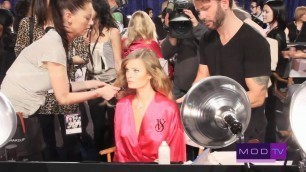 'Victoria\'s Secret Fashion Show 2011 - Top Models Backstage'