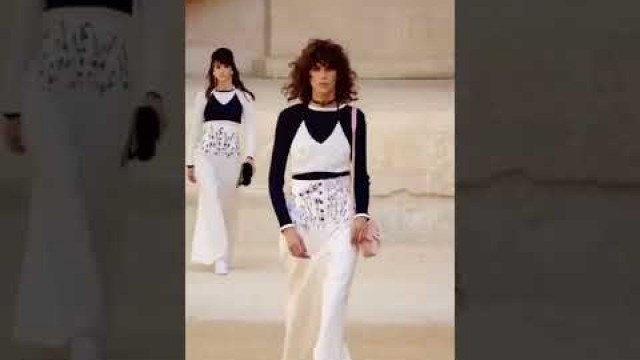 'Mica Argrañaz | Hottest Model Moments | Chanel Runway Collection #shorts  #fashion #hot'