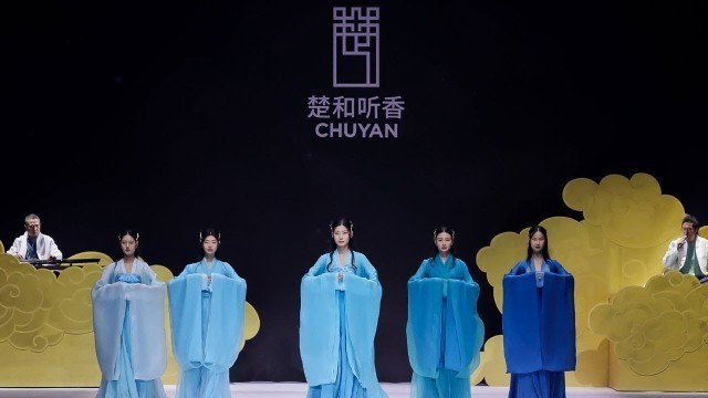 'Traditional Hanfu in China Fashion Week 2020 - Chu He Ting Xiang'