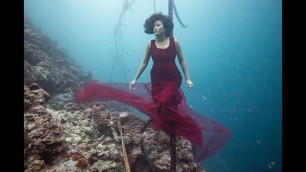 'Behind the Scenes: An underwater fashion shoot in Moalboal'