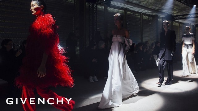 'GIVENCHY | Fall Winter 2020 Women’s RTW show'