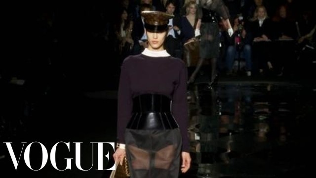 'Fashion Show - Louis Vuitton: Fall 2011 Ready-to-Wear'