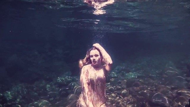 'Emily at Three Pools *underwater fashion video*'