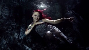 'Underwater Fashion Shooting'