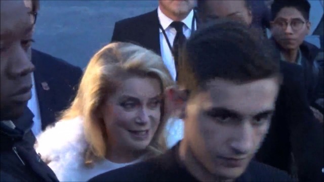 'Catherine DENEUVE @ Paris Fashion Week 26 septembre 2017 défilé Yves Saint Laurent'