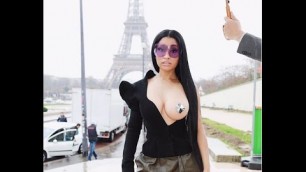 'Nicki Minaj Pulls a Lil’ Kim in Breast-Baring Top During Paris Fashion Week'