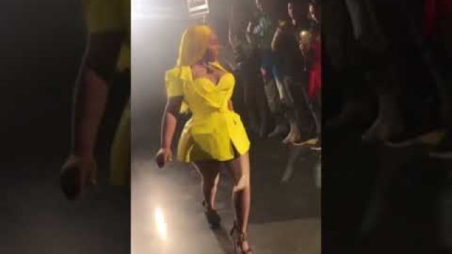 'Lil\' Kim - Go Awff (Snippet) [NYFW Live]'