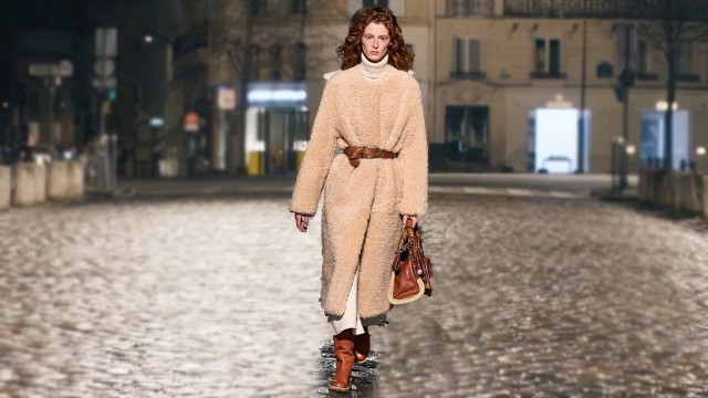 'Chloé | Fall/Winter 2021/22 | Paris Fashion Week'