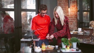 'How To Poach An Egg | With Jennifer Fisher and Brad Goreski'