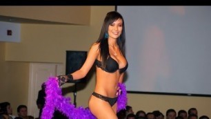 'Besame lingerie fashion show 2009'