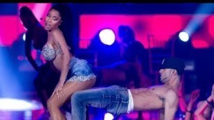 'Nicki Minaj - Performance Anaconda Fashion Rocks 2'