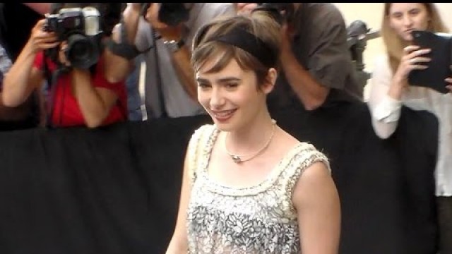 'Lily COLLINS  ( Netflix \' Emily in Paris ) @ Paris Fashion Week 7 july 2015 show Chanel Juillet'