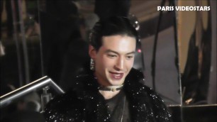 'VIDEO Ezra MILLER @ Paris 26 february 2019 Fashion Week show Yves Saint Laurent YSL'