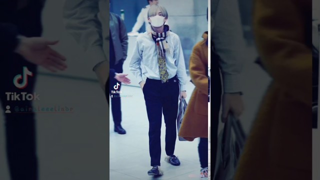 'fashion style Kim Taehyung'