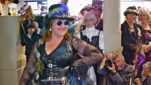 'THAMES STEAMPUNK  FESTIVAL: THE FANTASTIC FASHION STRUT'