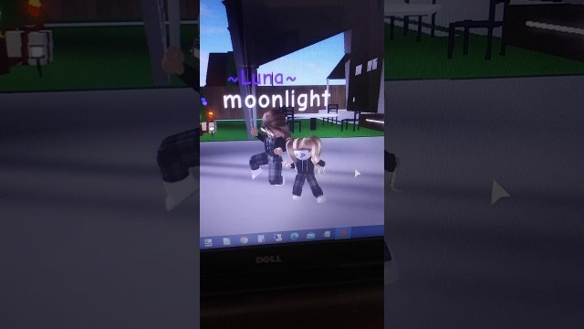 'old fashion song roblox dancing in Brookhaven'