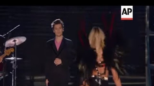 'Harry Styles - Kiwi (Victoria\'s Secret Fashion Show 2017)'