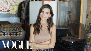 '73 Questions With Emily Ratajkowski | Vogue'