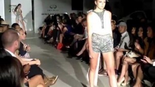 'SFFW2012 Runway 3 Couture/Avant Garde - Van Der Neer - The 11th Dimension.mp4'