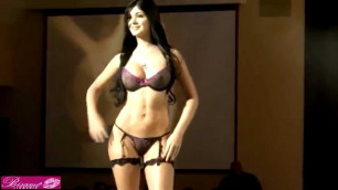 'Lingerie Fashion Show Sexy 18+'