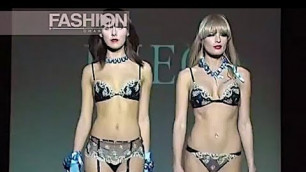 'ON STAGE 2004 Lingerie Milan - Fashion Channel'