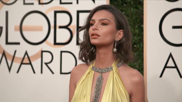 'Emily Ratajkowski Fashion - Golden Globes 2017'