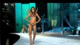 'Usher - Victoria\'s Secret Fashion Show 2008 (Miami)'