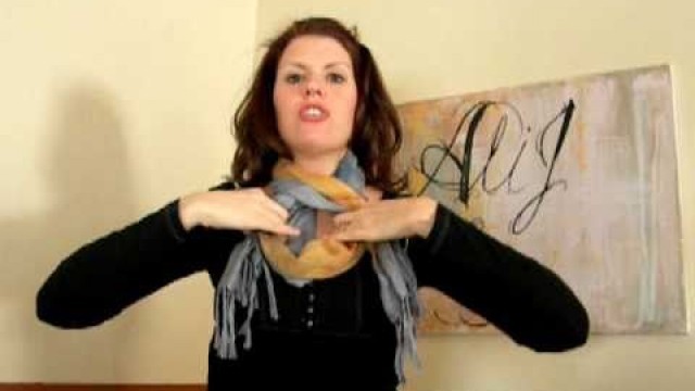 'Quick Scarf Tying: The Cari Tie!!'