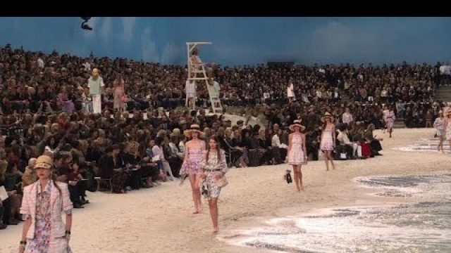 'Paris Fashion Week: Lagerfeld takes Chanel to the beach'