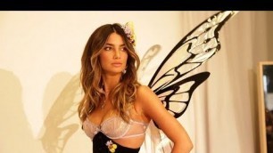 'Bras, Butt Lifts, & Wings: Victoria\'s Secret Angel Fitting with Lily Aldridge!'