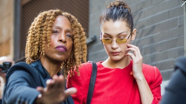 'Bella Hadid SHOUTS At Security Guard For Shoving Female Photographer'