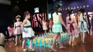 'Kid Fashion Show - Kiz Fashion On Kiz World 2015'