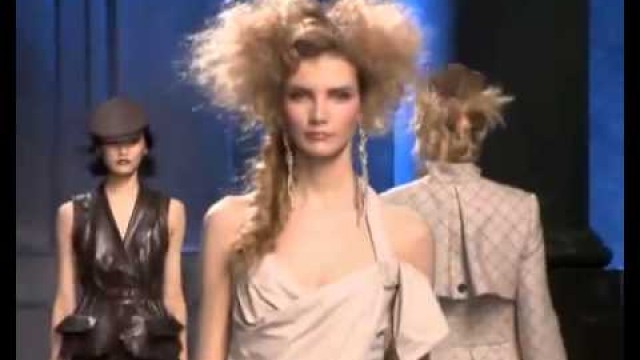 'Christian Dior Fall Winter 2010 2011 Full Fashion Show Detailed Exclusive'