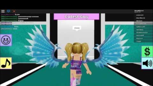 'Me playing fashion frenzy - Roblox'