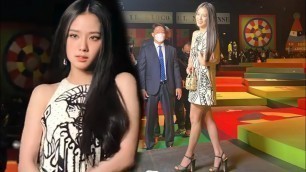 'BlackPink Jisoo at Dior\'s Fashion show & dominated the event with her presence! 210928'