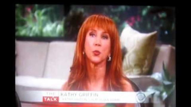 'Kathy Griffin Slams Amal Alamuddin\'s Golden Globes Gloves, Says They Remind Her of \"a Porn Scene\" i'