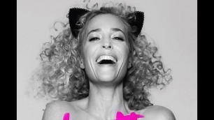 'Gillian Anderson Goes Nude For PETA Anti Fur Ad'