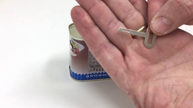 'How to open a old fashion  Meat canned /tin with the Key'